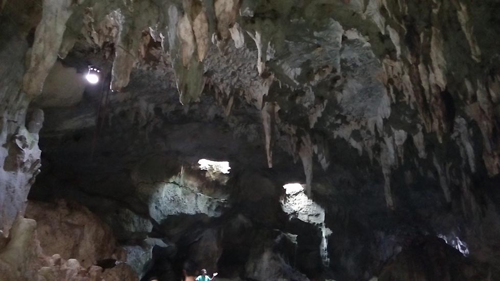 ボホール島ひとり旅の穴場　Hinagdanan Cave 