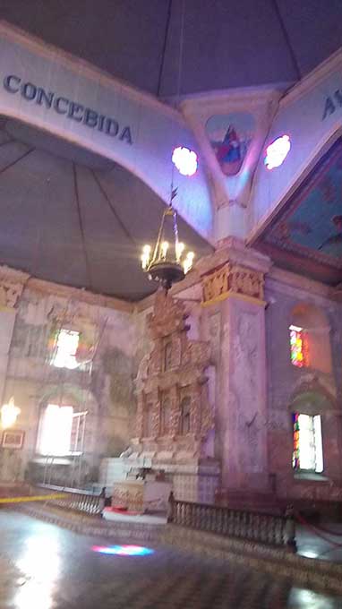 ボホール島の現地ツアー　バクラヨン教会